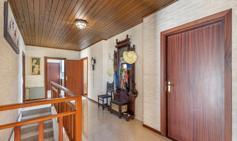 Herverkoop - Villa -
Orihuela Costa - Las Filipinas