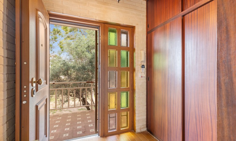 Herverkoop - Villa -
Orihuela Costa - Las Filipinas