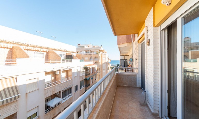 Herverkoop - Appartement / Flat -
Torrevieja* - Playa del cura
