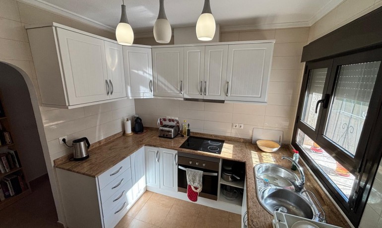 Herverkoop - Villa -
Cuidad Quesada* - CENTRO