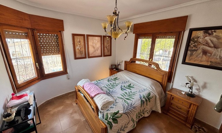 Herverkoop - Villa -
Cuidad Quesada* - CENTRO