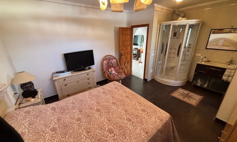 Herverkoop - Villa -
Cuidad Quesada* - CENTRO