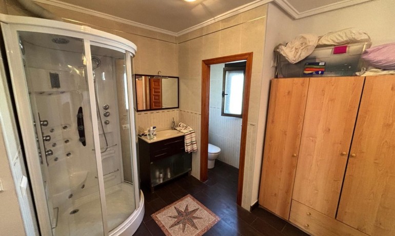 Herverkoop - Villa -
Cuidad Quesada* - CENTRO