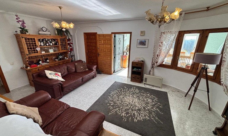 Herverkoop - Villa -
Cuidad Quesada* - CENTRO