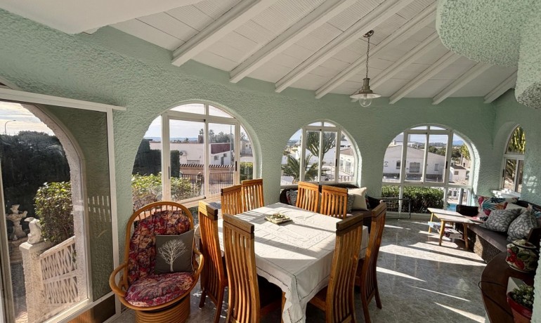 Herverkoop - Villa -
Cuidad Quesada* - CENTRO