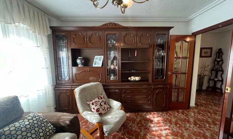 Herverkoop - Huis -
Algorfa* - Algorfa