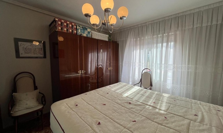 Herverkoop - Huis -
Algorfa* - Algorfa