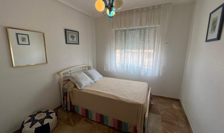 Herverkoop - Huis -
Algorfa* - Algorfa