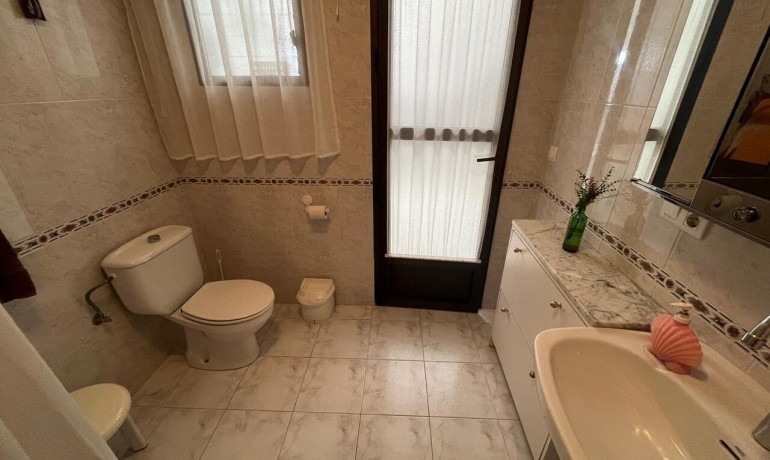 Herverkoop - Huis -
Algorfa* - Algorfa