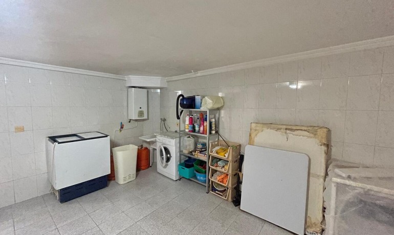 Herverkoop - Huis -
Algorfa* - Algorfa