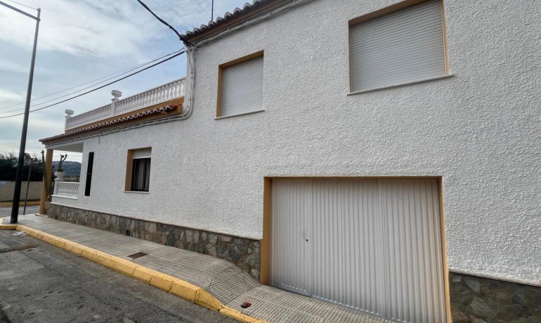 Herverkoop - Huis -
Algorfa* - Algorfa