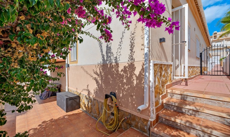 Herverkoop - Huis -
Ciudad Quesada - Ciudad Quesada - Town