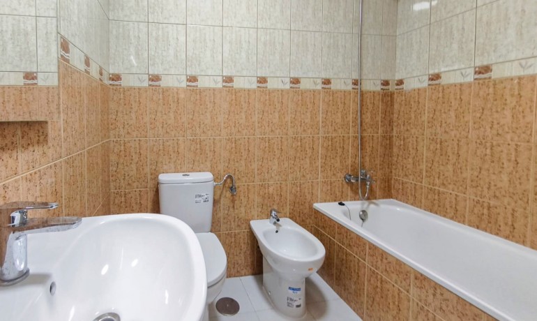 Herverkoop - Huis -
Torrevieja - Lago Jardin