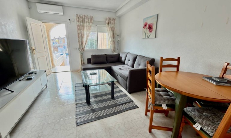 Herverkoop - Villa -
Ciudad Quesada - Ciudad Quesada - Town