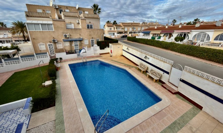 Herverkoop - Villa -
Ciudad Quesada - Ciudad Quesada - Town