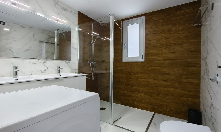 Herverkoop - Villa -
Guardamar del Segura* - El Raso