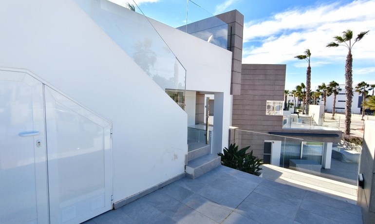 Herverkoop - Villa -
Guardamar del Segura* - El Raso