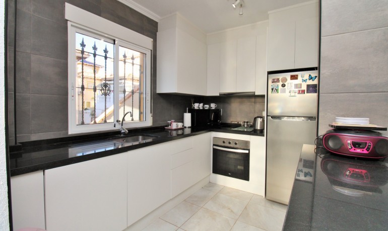 Herverkoop - Villa -
Playa Flamenca