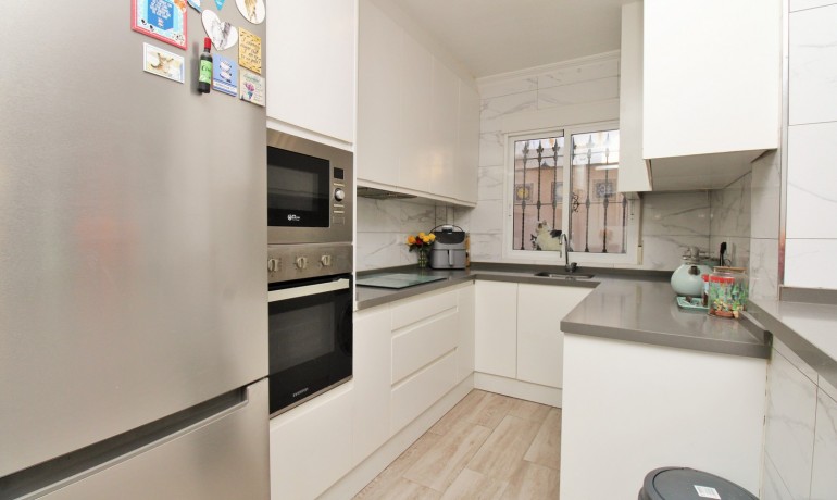 Herverkoop - Villa -
Playa Flamenca