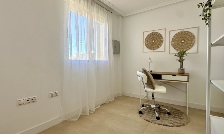 Sale - Apartment / Flat -
Torrevieja*
