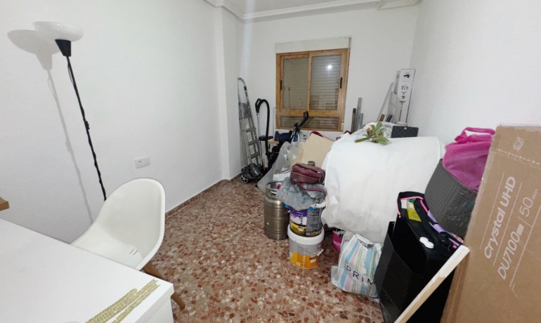 Sale - Apartment / Flat -
Almoradí