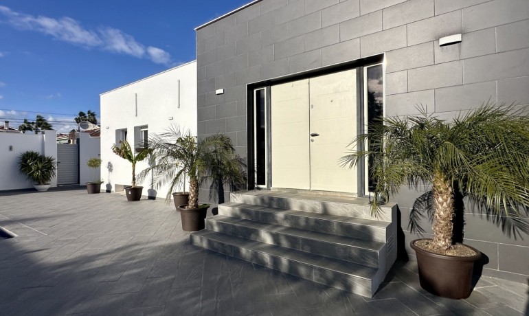 Herverkoop - Villa -
Rojales - Ciudad Quesada