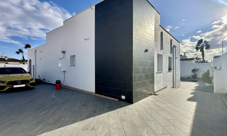 Herverkoop - Villa -
Rojales - Ciudad Quesada