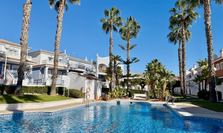 Herverkoop - Villa -
Ciudad Quesada - Doña Pepa