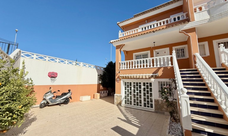 Herverkoop - Villa -
Ciudad Quesada - Doña Pepa