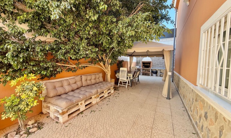 Herverkoop - Villa -
Ciudad Quesada - Doña Pepa