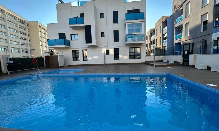 Herverkoop - Appartement / Flat -
Torrevieja* - Calas Blancas