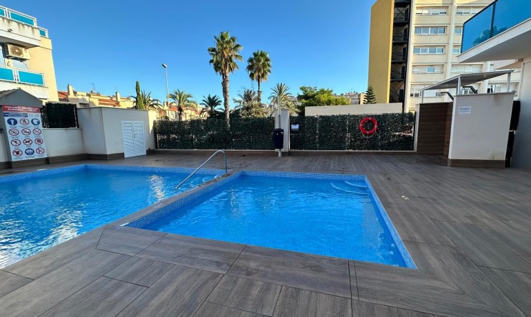Herverkoop - Appartement / Flat -
Torrevieja* - Calas Blancas