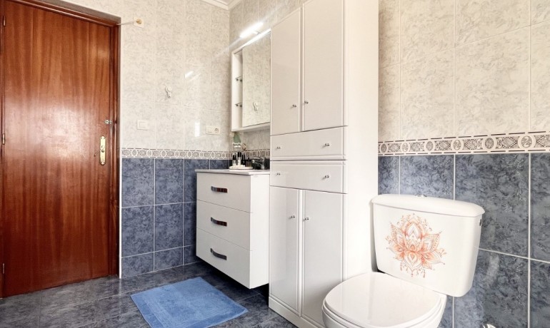 Herverkoop - Huis -
Torrevieja* - La Siesta*