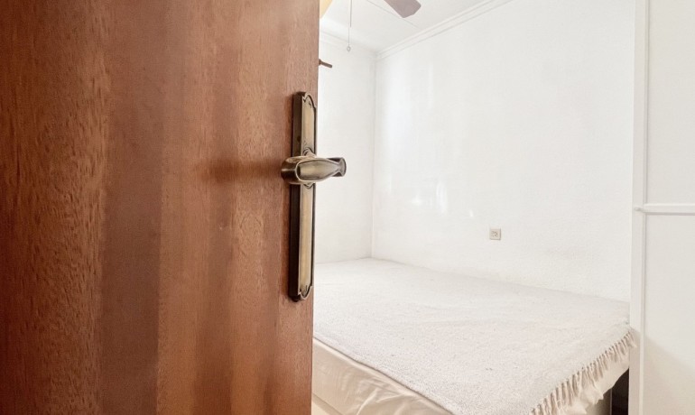 Herverkoop - Huis -
Torrevieja* - La Siesta*