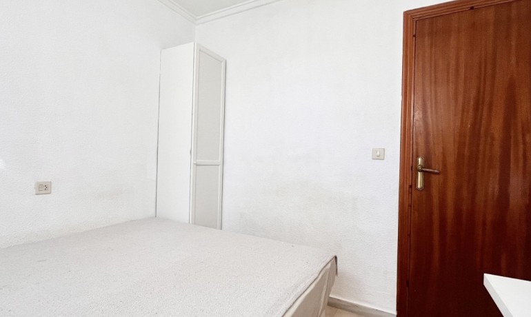 Herverkoop - Huis -
Torrevieja* - La Siesta*