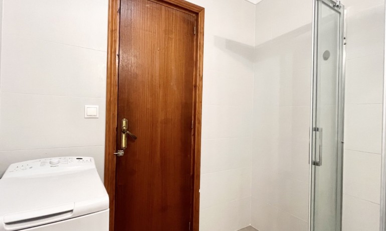 Herverkoop - Huis -
Torrevieja* - La Siesta*