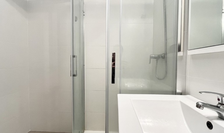 Herverkoop - Huis -
Torrevieja* - La Siesta*