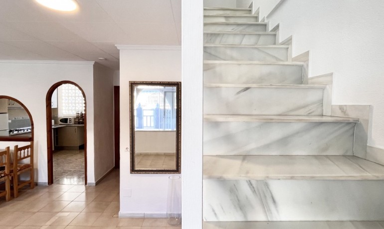 Herverkoop - Huis -
Torrevieja* - La Siesta*