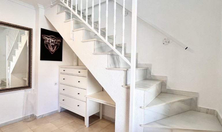 Herverkoop - Huis -
Torrevieja* - La Siesta*