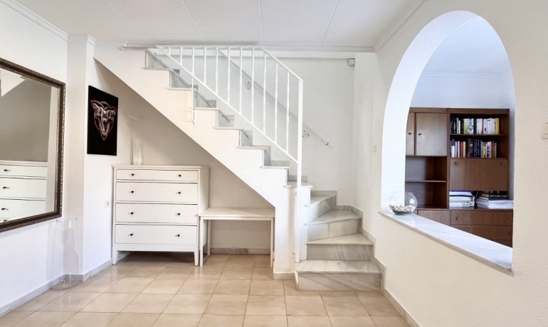 Herverkoop - Huis -
Torrevieja* - La Siesta*