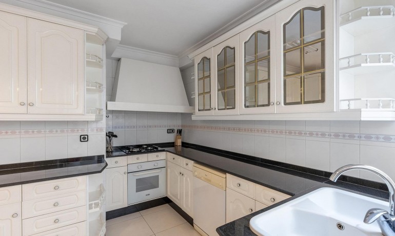 Herverkoop - Appartement / Flat -
Torrevieja* - Paseo maritimo