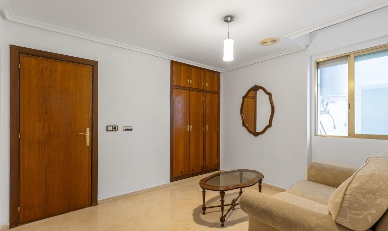 Herverkoop - Appartement / Flat -
Torrevieja* - Paseo maritimo