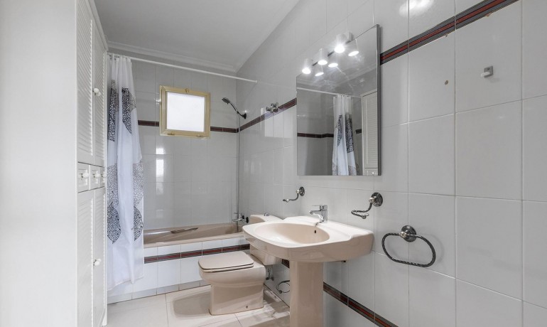 Herverkoop - Appartement / Flat -
Torrevieja* - Paseo maritimo