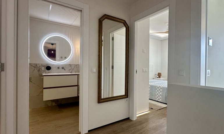 Herverkoop - Huis -
Orihuela Costa* - La Florida*