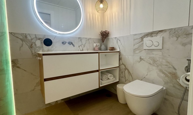 Herverkoop - Huis -
Orihuela Costa* - La Florida*