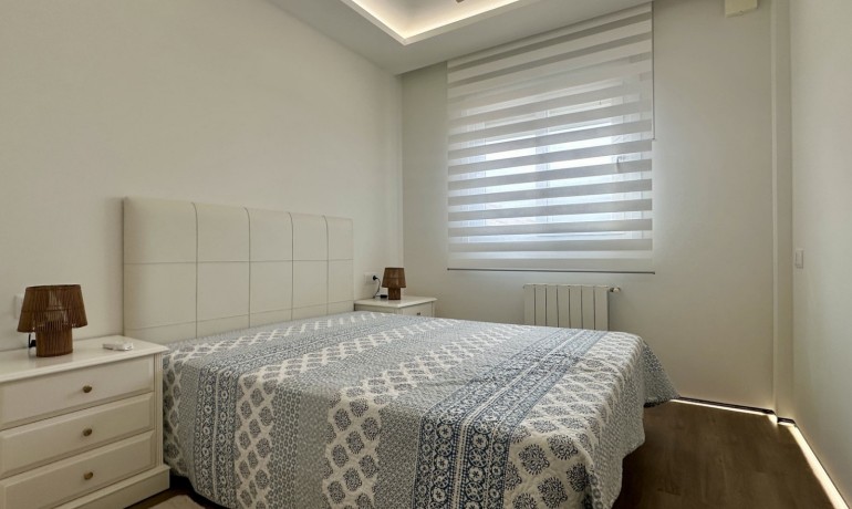 Herverkoop - Huis -
Orihuela Costa* - La Florida*