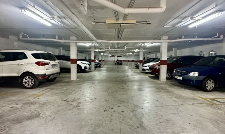 Herverkoop - Huis -
Orihuela Costa* - La Florida*