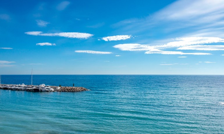 Venta - Apartamento / piso -
Altea