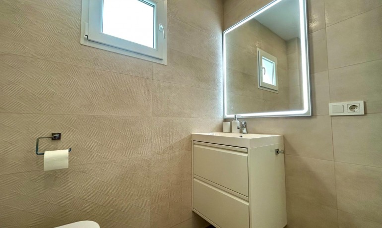 Herverkoop - Appartement / Flat -
San Miguel de Salinas* - Las filipinas