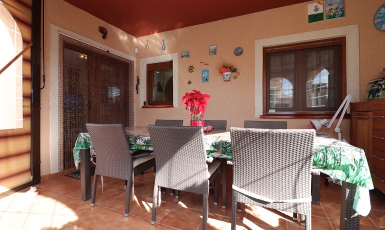 Herverkoop - Villa -
Ciudad Quesada - Atalayas